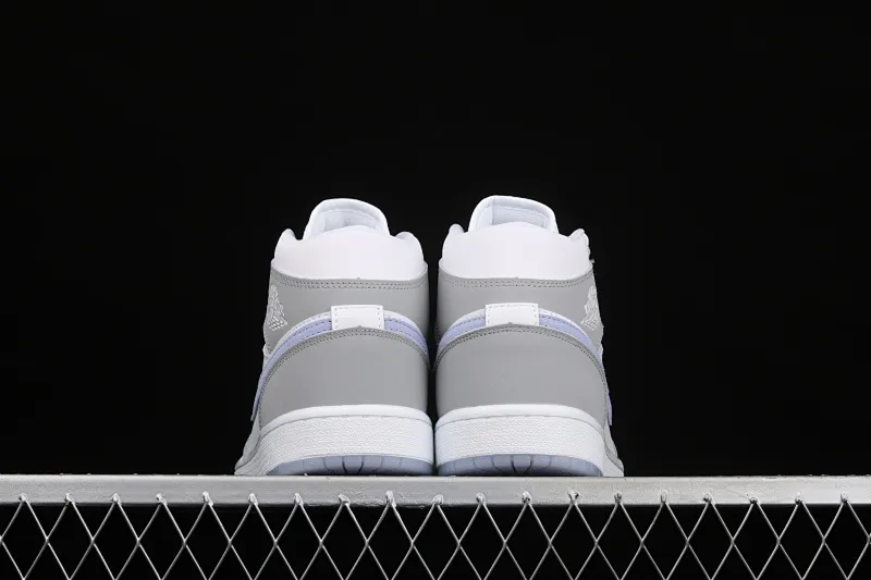All categories Air Jordan Jordan series basketball shoes Air Jordan 1 Mid Air Jordan 1 Mid AJ1 Joe 1 Zhongbang white gray blue color BQ6472-105